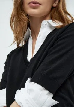 Minus Milla - T-Shirt Basic - Black 12 Minus Milla - T-Shirt Basic - Black -Minus Winkel 076555714fcd4b439b2b883d6299450b