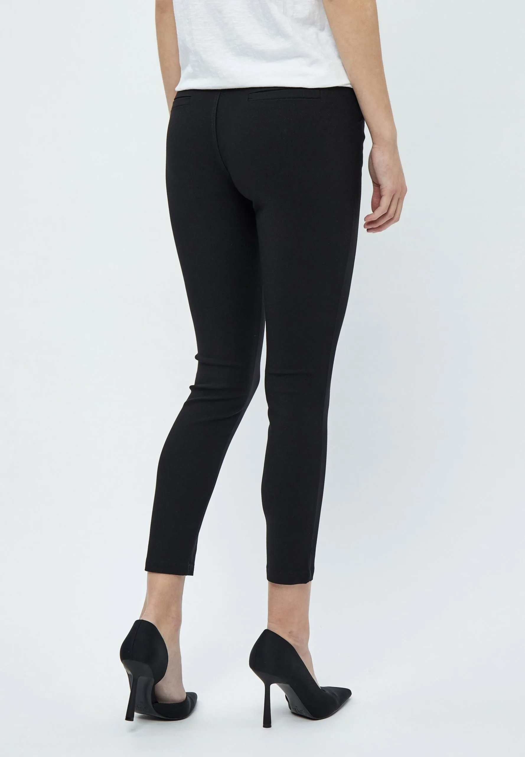 Minus Carma 7/8 - Chino - Black 4 Minus Carma 7/8 - Chino - Black - Afbeelding 3