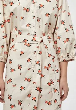Minus Blousejurk - Broken White Flower Print -Minus Winkel 212a46907fa544149fc2bfa7ea5c679e