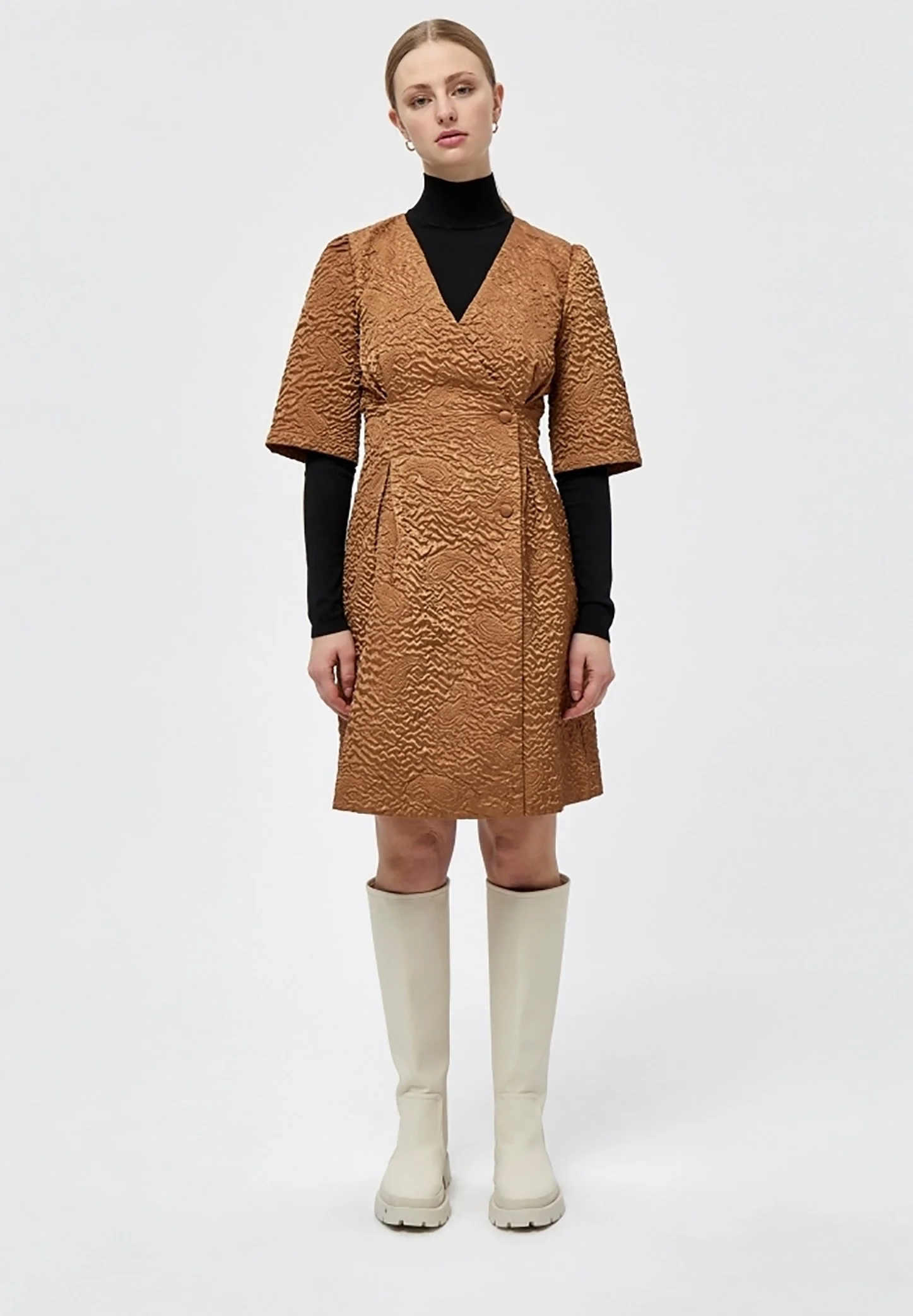 Minus Esme - Jurk - Leather Brown 4 Minus Esme - Jurk - Leather Brown - Afbeelding 2