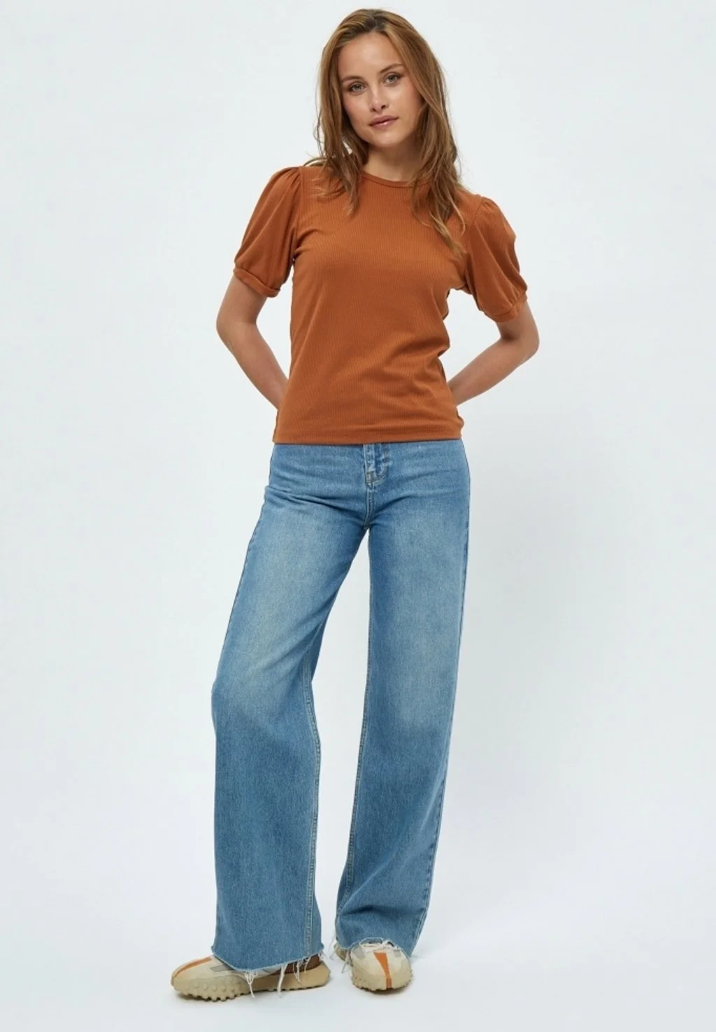 Minus Johanna- T-Shirt Basic - Desert Sand 4 Minus Johanna- T-Shirt Basic - Desert Sand - Afbeelding 2