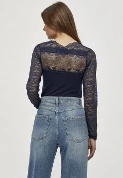 Minus Blouse - Black Iris -Minus Winkel 2719c65d87594a17ba46afaba9a09d51