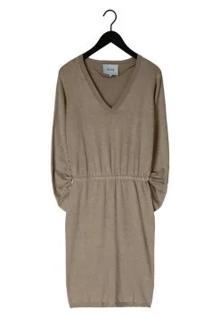 Minus Vilena V-Neck - Gebreide Jurk - Bruin -Minus Winkel 274f7097fbd9420a8f863fbbbed90a54