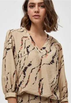 Minus Luvana- Blouse - Wood Smoke Graphic Print -Minus Winkel 29fcf53621e546ddbc724979052e171a