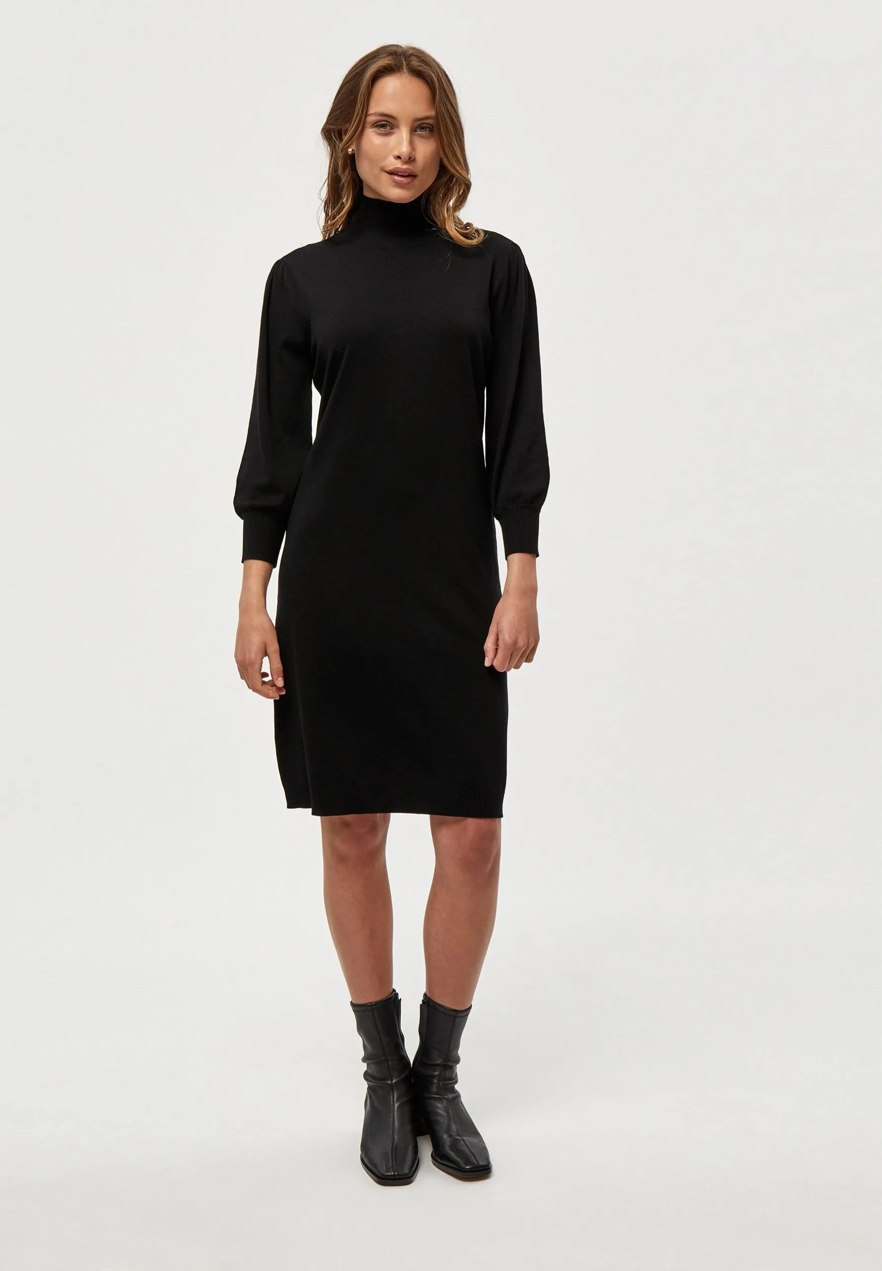 Minus Mersin Highneck - Etui-Jurk - Black 4 Minus Mersin Highneck - Etui-Jurk - Black - Afbeelding 2