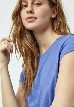 Minus Leti- T-Shirt Basic -Iris Bloom Purple -Minus Winkel 34c7eff08c704de9bc2b64df366e88ca