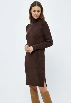 Minus Ava Turtleneck - Etui-Jurk - Slate Brown