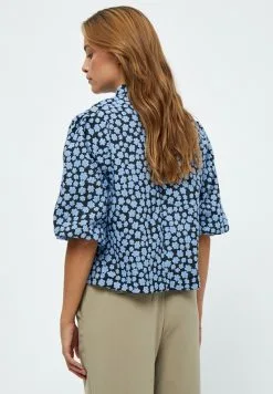 Minus Katrina - Blouse - Ice Blue Print -Minus Winkel 3ca0f7cc6a834119a7a3baa46bbdd62a
