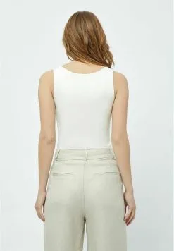 Minus Selvia Square Sleeveless- Top - Cloud Dancer -Minus Winkel 529437336dad43f4a8e5b821e841e8c3