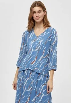 Minus Rikka Mia V Neck - Blouse - Denim Blue Graphic Print