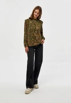 Minus Lela - Blouse - Dark Olive Flower Print 7 Minus Lela - Blouse - Dark Olive Flower Print -Minus Winkel 5b3447d0a28d49b18bd70c48144a2281