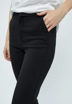 Minus Carma- Broek - Black -Minus Winkel 5b7fc7f247ea425c98ea5ea14902360b