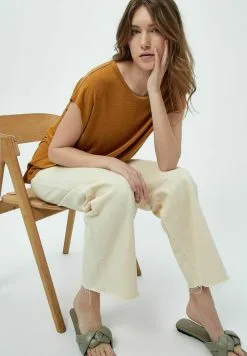 Minus Jasmena- T-Shirt Basic -Sun Baked Brown -Minus Winkel 5d4807a0e9324473b8755ba033f6ed2e