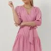Minus Salmia Short 3/4 - Jurk - Roze -Minus Winkel 5ede2efaa7eb4aaa8459ec96fd98ca24