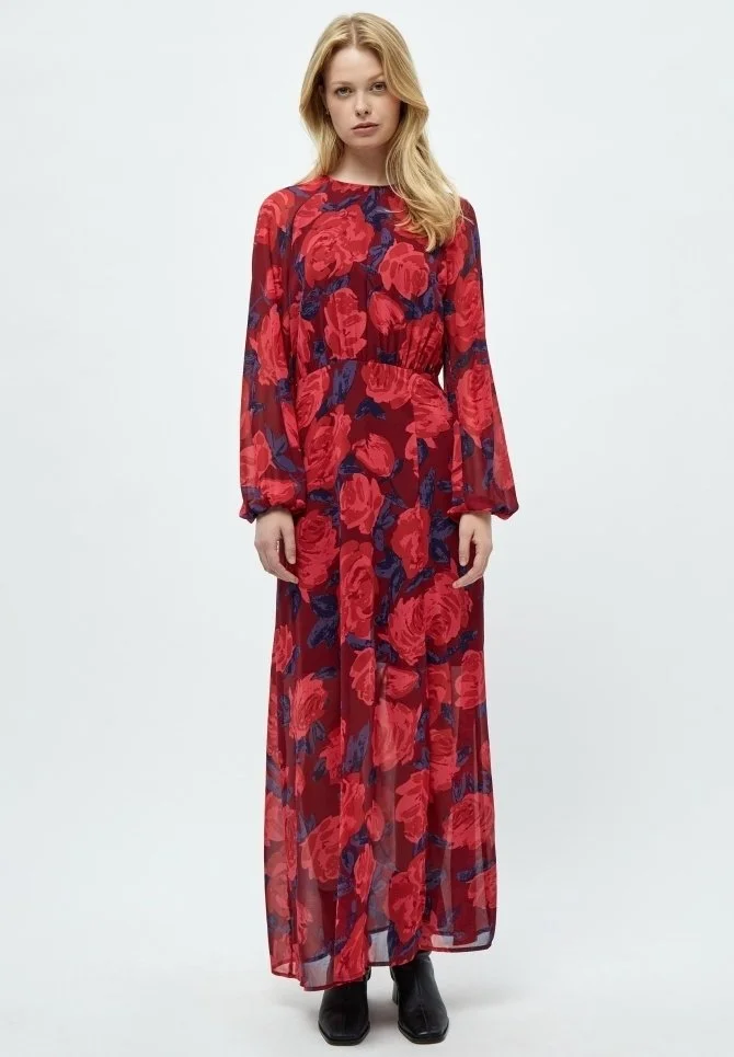 Minus Vistia- Maxi-Jurk - Pastel Red Rose Print 3 Minus Vistia- Maxi-Jurk - Pastel Red Rose Print