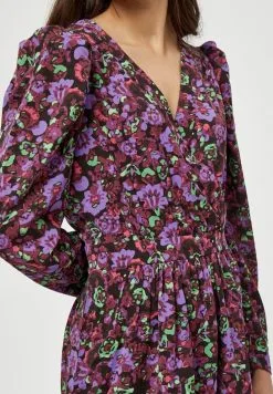Minus Sadia - Jurk - Rasberry Bloom Print -Minus Winkel 6402a50adf3c491ba1d9c669cdbb6bf8