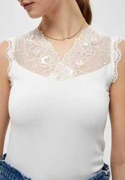 Minus Vanessa - Blouse - Broken White -Minus Winkel 67f80c6c1f9d4336a0c133068872a3bc