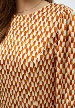 Minus Kassaria Grs- Jurk - Desert Sand Graphic Print -Minus Winkel 689c1e3b8d504e499a42c5c70b003d4f