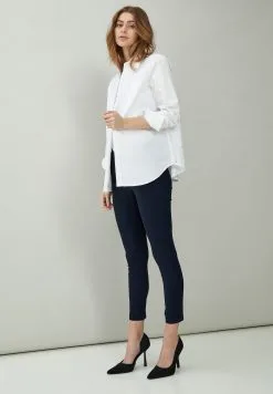 Minus Carma 7/8 - Chino - Black Iris -Minus Winkel 69eafb48e9a94b58b2c8028da26f7705