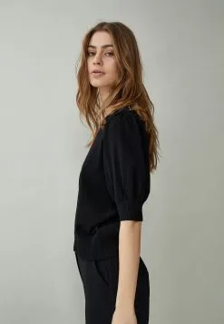 Minus Liva - T-Shirt Basic - Black -Minus Winkel 6cfffc4109ed444599582b38b196cc21