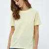 Minus Cathy - T-Shirt Basic - Lemon Sorbet -Minus Winkel 774a5900731d454e94e65648d828324e