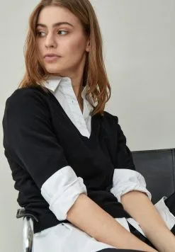 Minus Milla - T-Shirt Basic - Black 15 Minus Milla - T-Shirt Basic - Black -Minus Winkel 77bdcc369e7d4684ba0c39ce19cb2d94