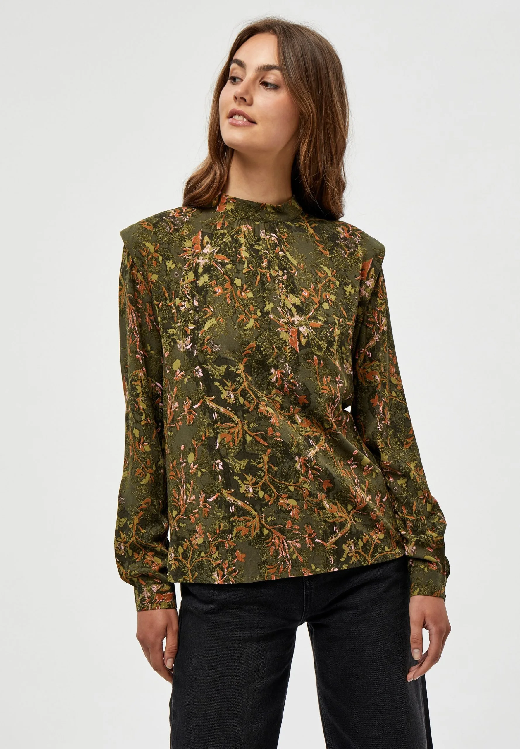 Minus Lela - Blouse - Dark Olive Flower Print 3 Minus Lela - Blouse - Dark Olive Flower Print