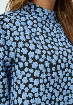 Minus Katrina - Blouse - Ice Blue Print -Minus Winkel 84e7b73dfcfa45a5981a8d14e3acf212