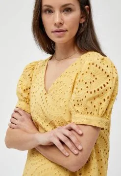 Minus Vilma- Jurk - Cornbutter -Minus Winkel 8612662d102644798891a8636885c6f4