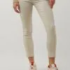 Minus Carma 7/8 - Chino - Beige -Minus Winkel 8c7224f80f8744b5bce9ff72680b343d