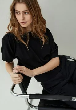 Minus Liva - T-Shirt Basic - Black -Minus Winkel 92bab23506c042048e7530472b19b3bd