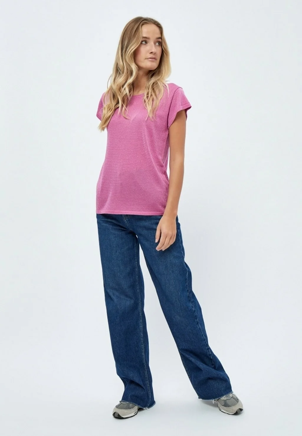 Minus Carlina- T-Shirt Basic - Super Pink Lurex 4 Minus Carlina- T-Shirt Basic - Super Pink Lurex - Afbeelding 2