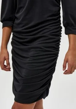 Minus Helene - Etui-Jurk - Black -Minus Winkel 97ffd2def96a4819bc2bc8702d6e5f65