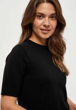 Minus Pamela - T-Shirt Basic - Black -Minus Winkel adef8a9f08984c4bae469ff83e19448a