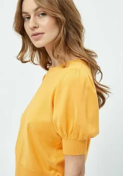 Minus Liva - T-Shirt Basic - Mango Sorbet -Minus Winkel afd489f0401e4b42ada7a1c697516f17