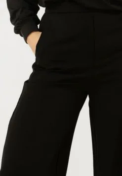 Minus Danika - Broek - Zwart -Minus Winkel b4cb7ad7914b48ff82ae5e5747286c0b