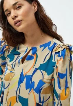 Minus Blouse - Royal Blue Flower Print -Minus Winkel bd7cb481082746e29e87da891c5da861