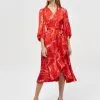 Minus Serena - Jurk - Lava Red Graphic Print -Minus Winkel c0e732742bd84c8ca11d7050d472abcd