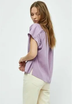 Minus Megara V-Neck Cap Sleeve- Blouse - Lupine Purple -Minus Winkel c3c7ae1d8b024ed3a52c88a08d054847