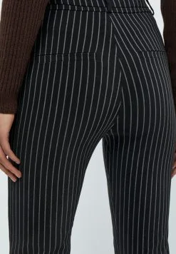 Minus Carma - Broek - Grey Pinstripe -Minus Winkel c7adda5fd54f495f8dd2d692fbcf559a