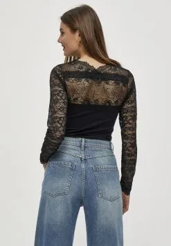 Minus Blouse - Black -Minus Winkel d5f3fef3342e4fb684d5780737d0d55b