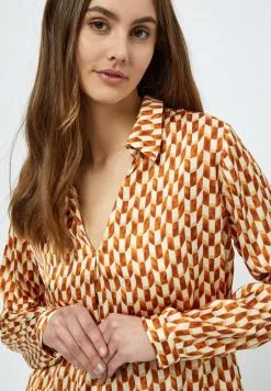 Minus Blouse - Desert Sand Graphic Print -Minus Winkel ed0b747063b744d6ac0b66894d85342c