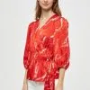 Minus Serena Grs Wrap - Blouse - Lava Red Graphic Print