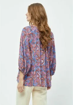 Minus Katana 3 4 Sleeve 1 - Blouse - Regatta Blue Pr -Minus Winkel f51fa28d7f67448e80b14babc139a532